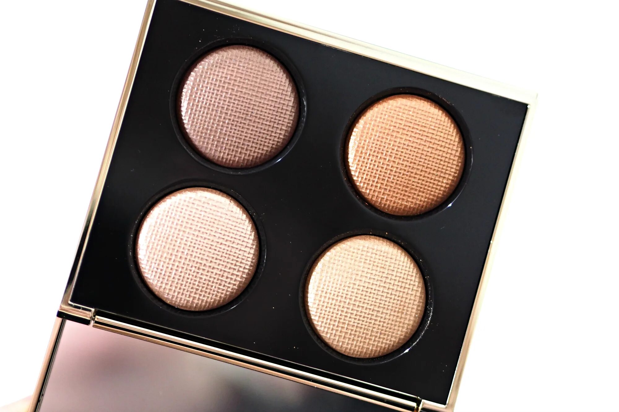 Тени bobbi brown luxe eye shadow. Bobbi brown luxe eye shadow тени для век moonstone. bobbi brown luxe eye shadow moonstone свотч. bobbi brown luxe eye shadow palette. bobbi brown luxe eye shadow moonstone отзывы свотчи.