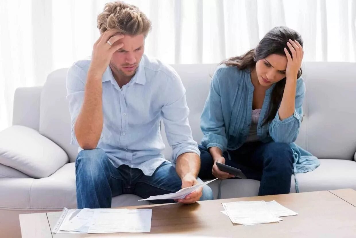 Банкротство супруга. Стресс у мужчин и женщин. Проблемы с жильем. Супруги квартира. Раздел имущества и долгов.