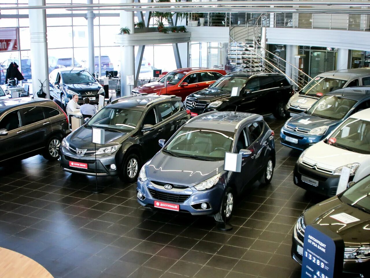 автосалоны на братьев кашириных в челябинске. автосалон планета авто. планета авто челябинск улица братьев кашириных 137. автосалон планета авто. молодогвардейцев 2 в челябинске автосалон.