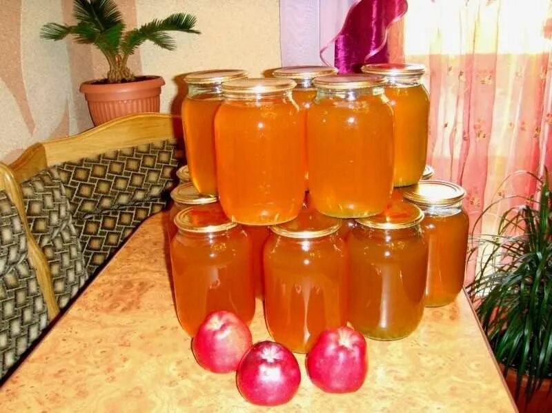 Рецепт вкусного яблочного сока. Сок из яблок на зиму. Сок из ранеток на зиму через соковыжималку. Как сделать сок самим из яблок. Рецепт яблочного сока.