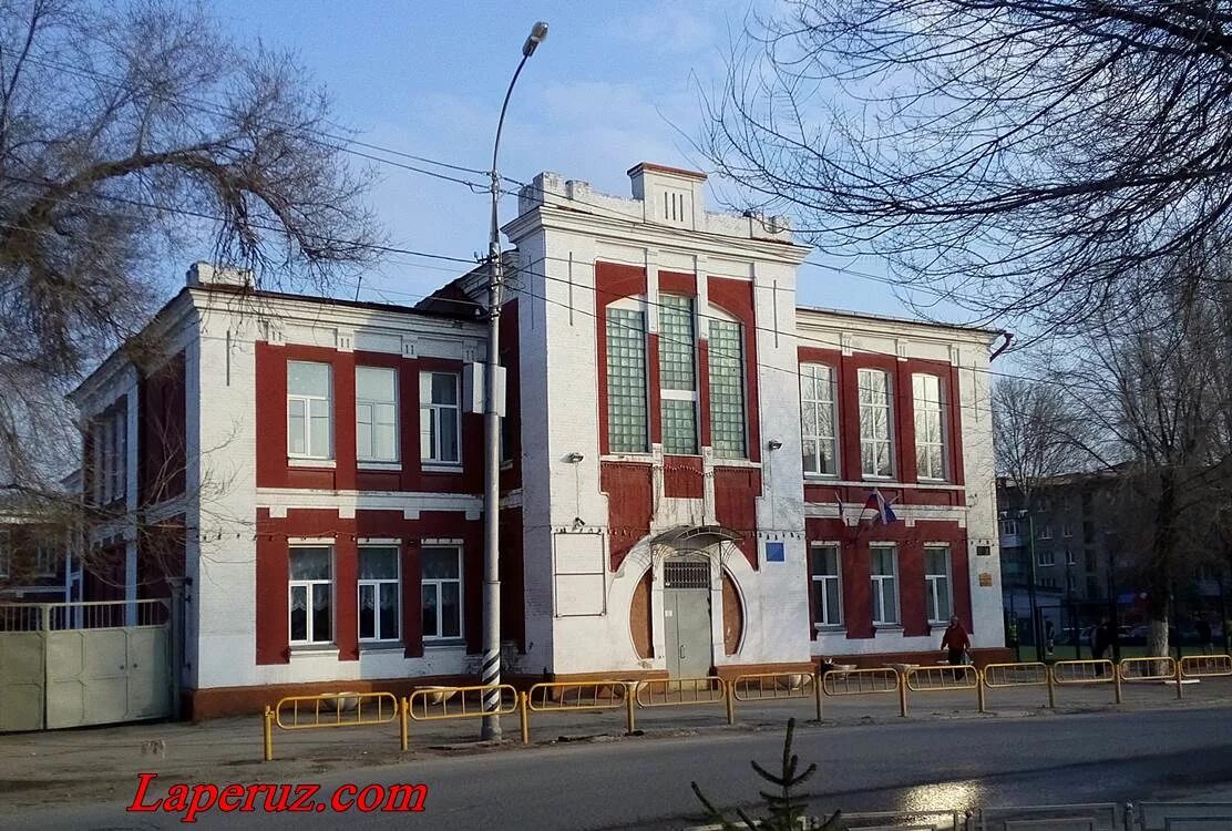 Гимназия болхов. Школа 1 г саратова. Саратовское первое александро-мариинское реальное училище. Школа 1 г саратова. Школа номер 1 степана разина.