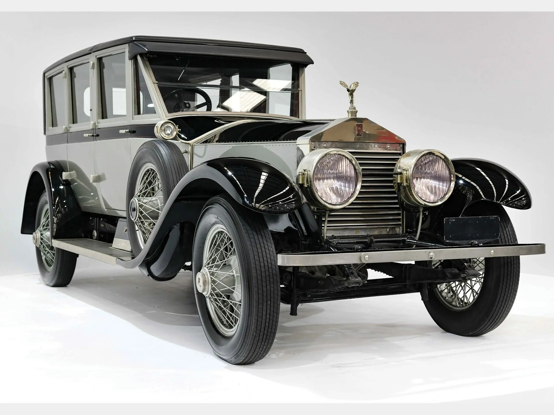 Роллс Ройс Silver Ghost. Роллс Ройс 1924. Rolls-Royce Silver Ghost 1907г. Роллс Ройс серебряный призрак 1917. Лк классик