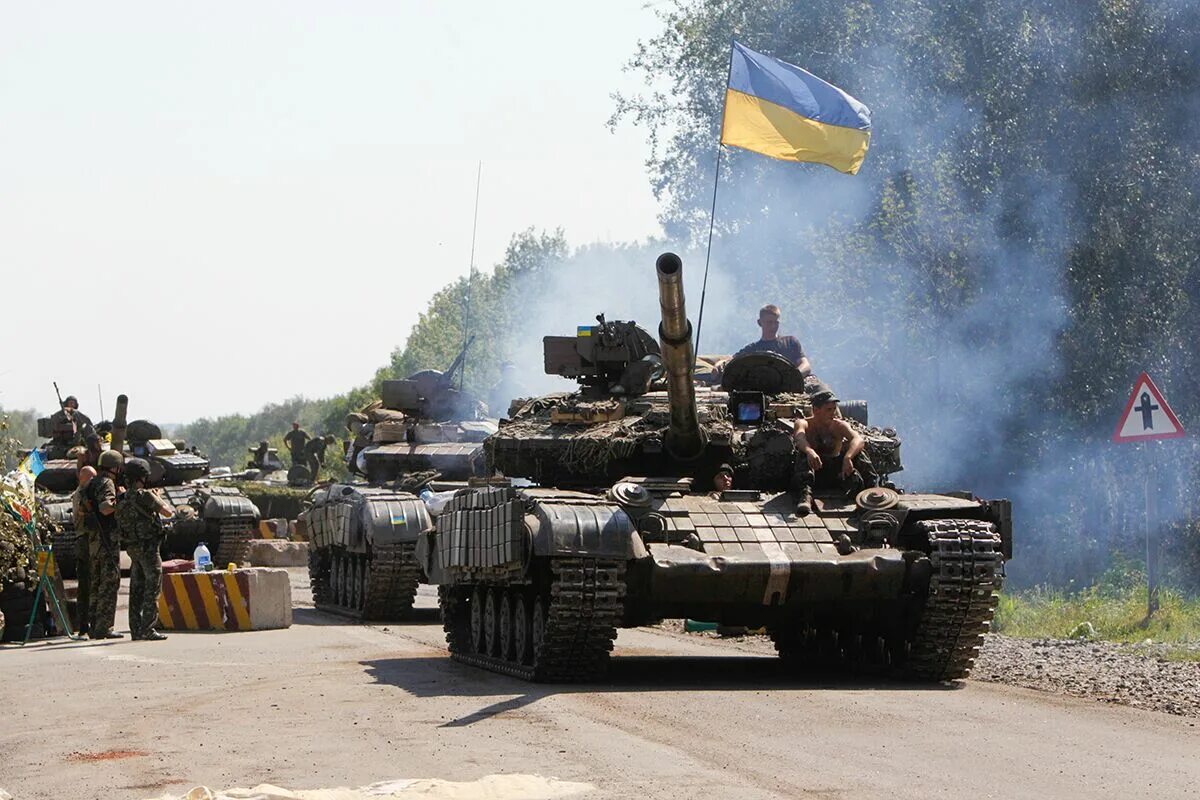 Украинские танки на Донбассе 2014. Танки ВСУ на Донбассе. АТО 2014 Украина.