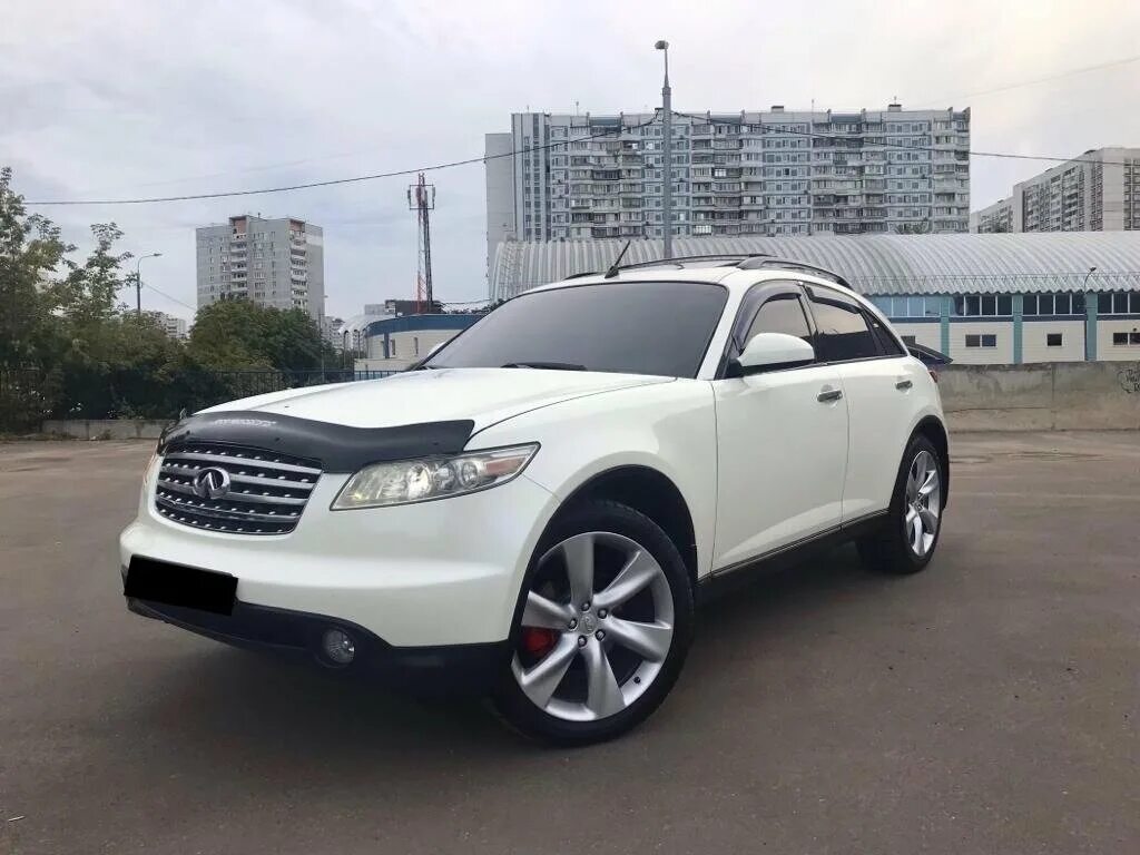 Купить инфинити бу в россии. Infiniti fx45 2004. Инфинити fx35 белый перламутр. Инфинити 45 FX белый. Инфинити 2004 fx45 универсал.