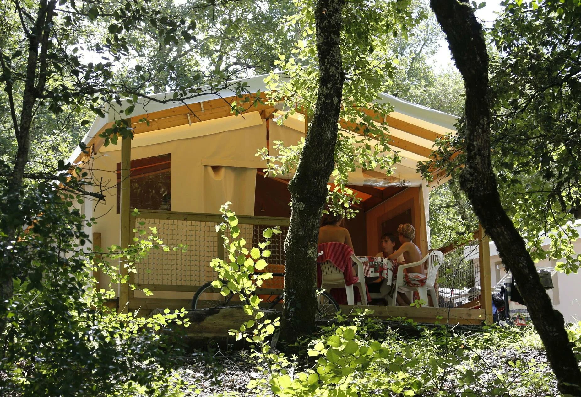 Camping la Genese. Domaine naturiste “la Genèse” Family. La Genese Family. Camping naturiste Family Camp.