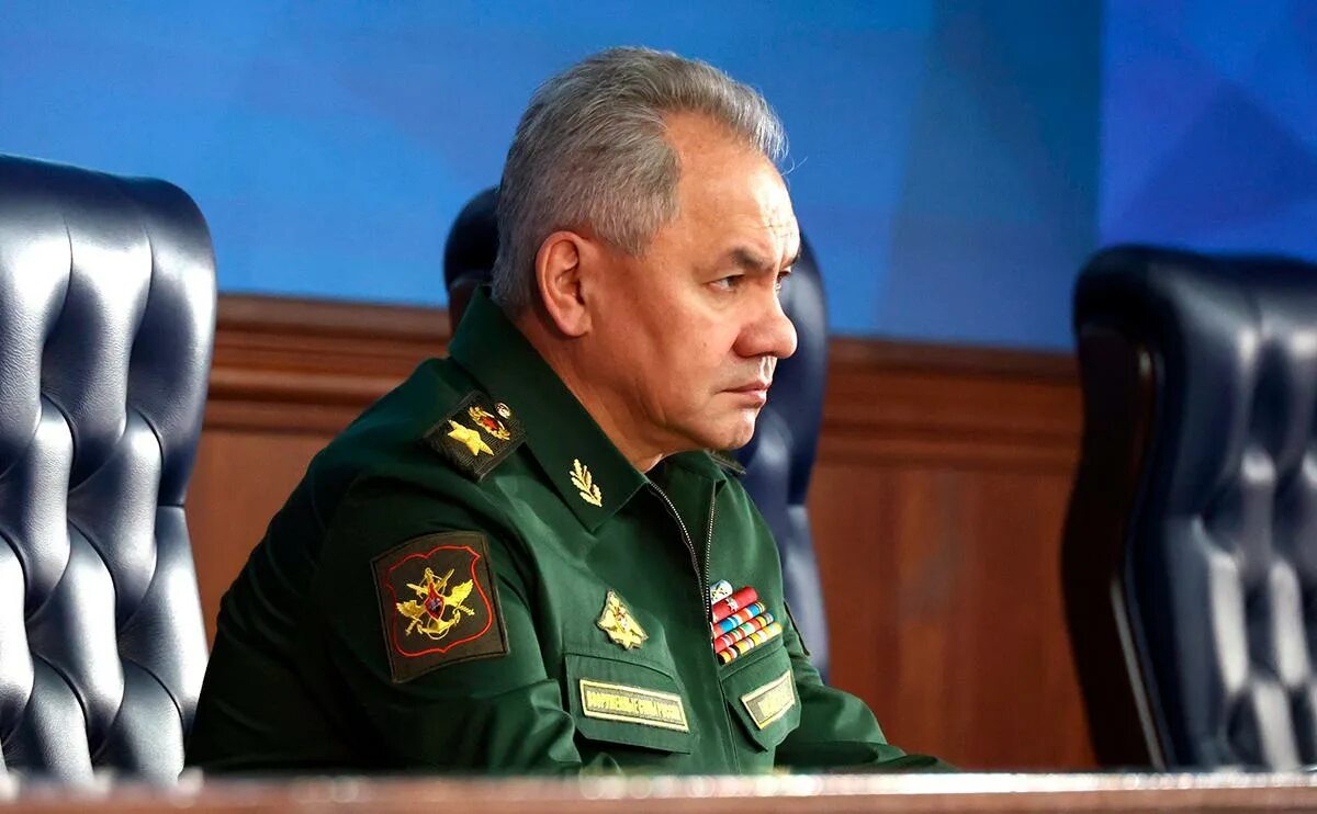 Сергей Шойгу строжится: кто послал Гвардейский полк на свадьбу "царя России" Да 