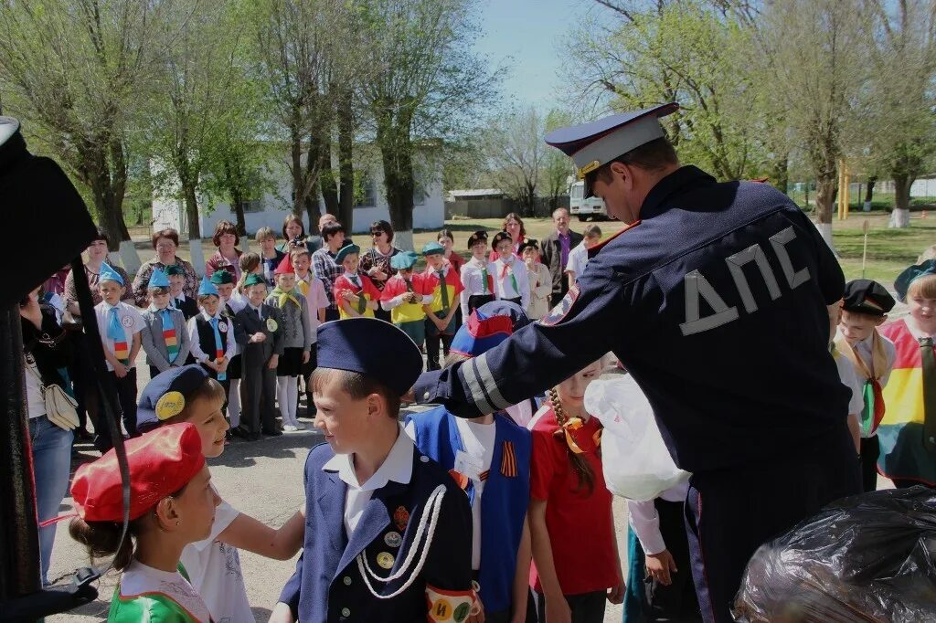 Погода села апанасенковского. Село Дивное Апанасенковский район. Апанасенковский район село Киевка школа. Фото Дивное Апанасенковский район. Ставропольский край Апанасенковский район село Киевка школа.