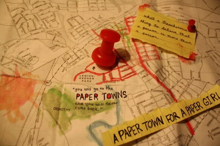 The newspaper come. Paper Towns. Paper Town книга. Paper Towns by John Green. Бумажные города книга обложка.