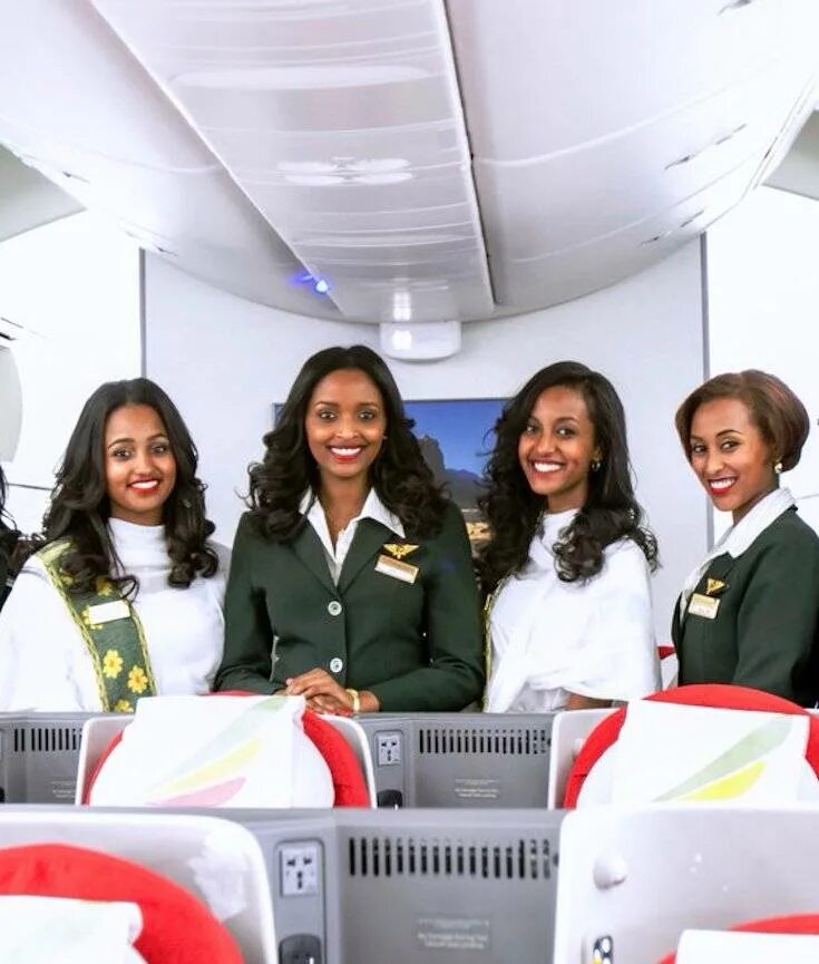 Et 761 ethiopian airlines. Эфиопиан Эйрлайнс. Ethiopian Airlines стюардессы. Ethiopian Airlines флот. Ethiopian Airlines о компании.