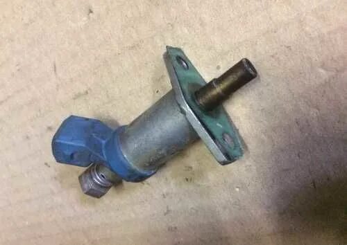 Пусковая форсунка. Пусковая форсунка на м20б20. Пусковая форсунка ауди 80 б4. Пусковая форсунка ауди 80. Пусковая форсунка ауди 100.