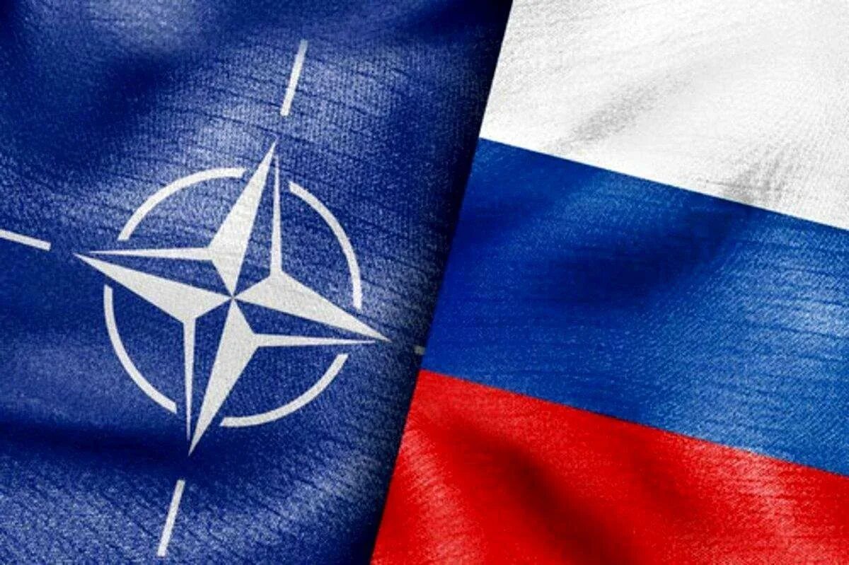Форум россия нато. Флаг НАТО И России. Военный блок НАТО. Россия против НАТО флаги. Флаг НАТО.