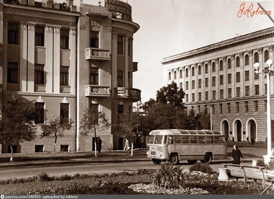 Ретро хабаровск. Площадь ленина хабаровск ссср. улица карла маркса в хабаровске в 80 х. площадь ленина хабаровск 60е. площадь ленина больница хабаровск 60е.