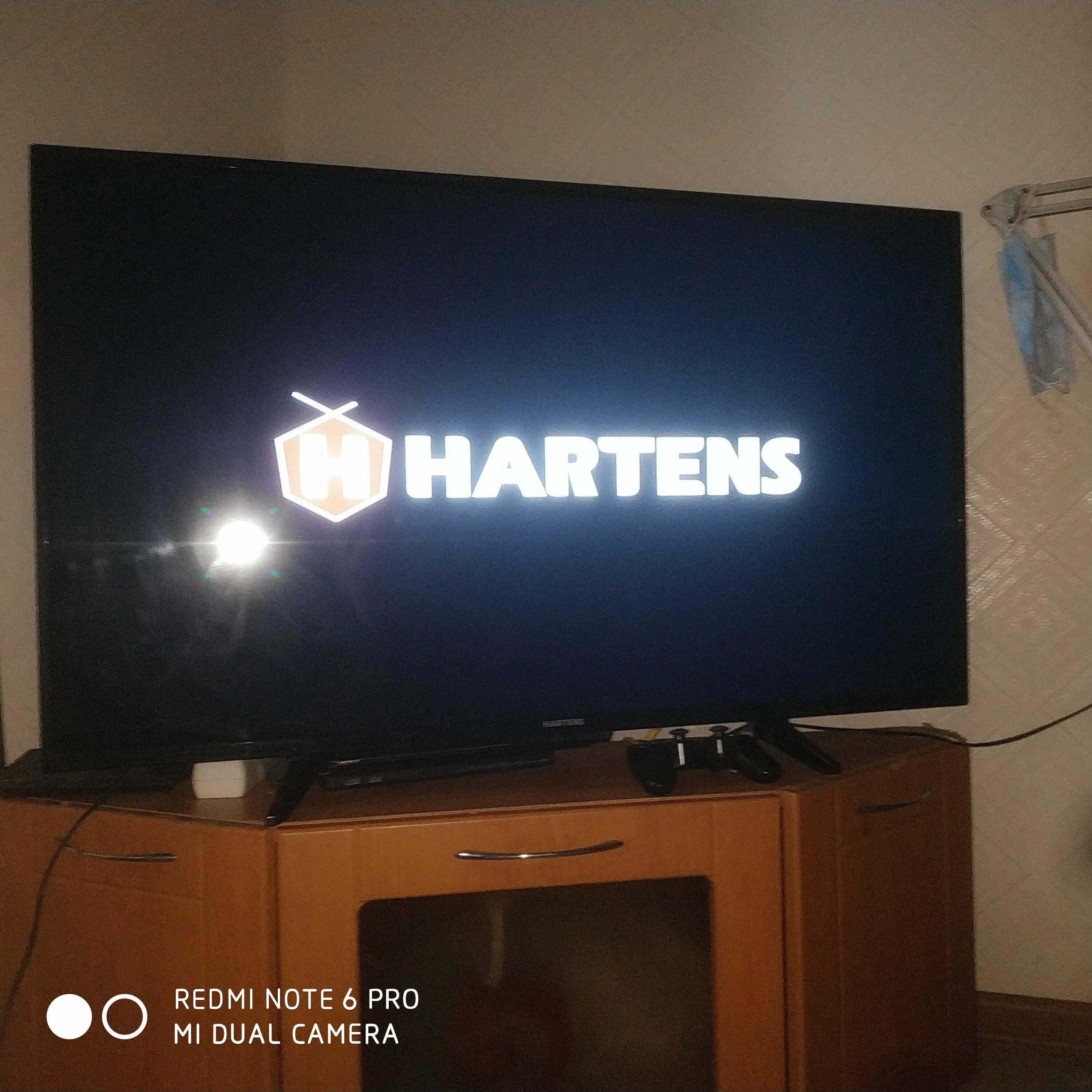 Телевизор hartens 32hdr06b. Телевизор hartens HTY-43fhd06b-s2 43. Телевизор hartens HTY-43fhd06b-s2. Телевизор hartens HTV-32hdr06b-s2.