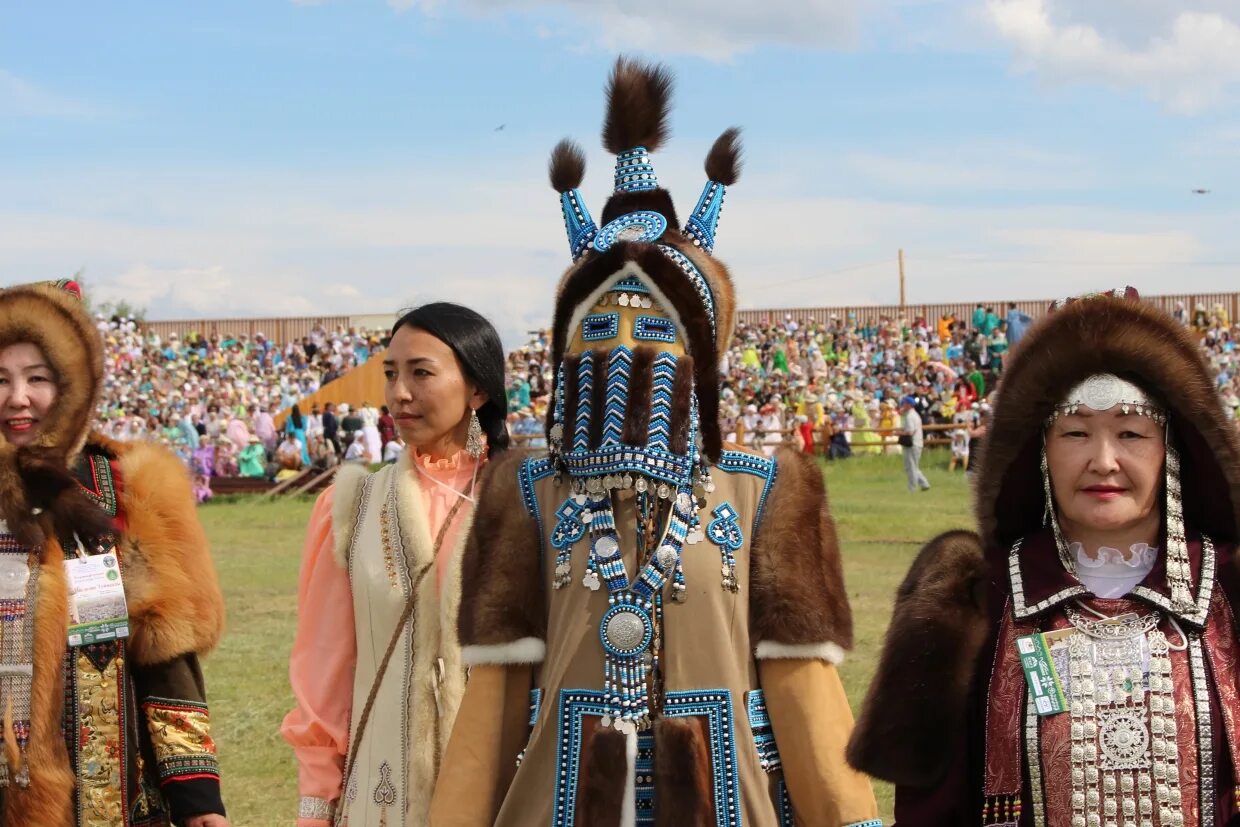 Якут портрет. Долганы эвены эвенки якуты. Чистая якутка. Якут форум. Народы якутии.