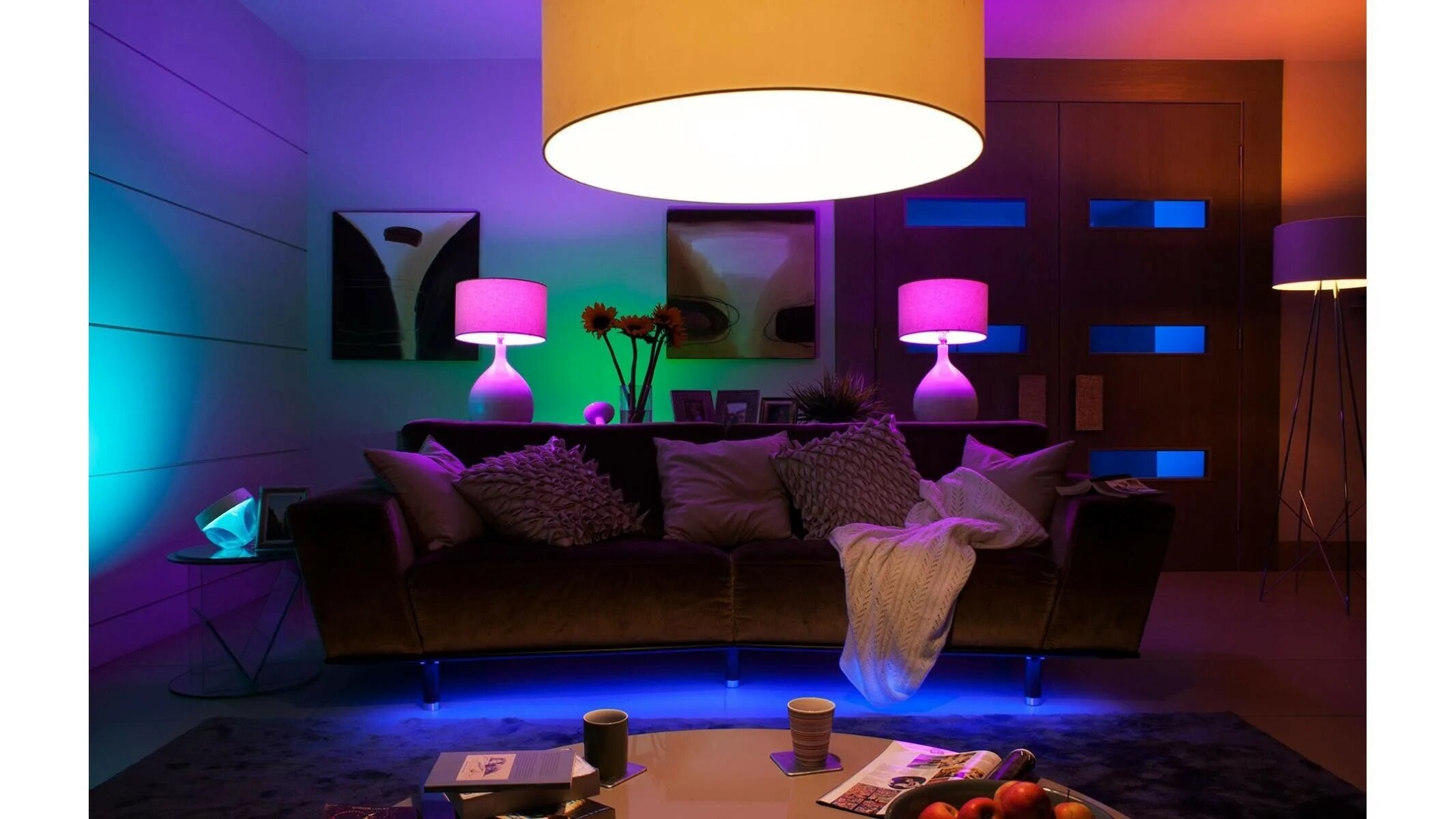 Лучший умный свет. Philips Hue умный дом. Светильник Philips Hue. Philips Hue Color управление светом. Philips Hue диодная лампа.