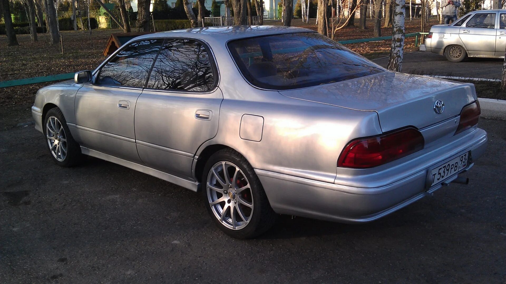 Виста св 32. Toyota Vista sv35. Toyota Vista sv30 серая. Тойота Виста sv32. Toyota Vista sv30 на дисках.