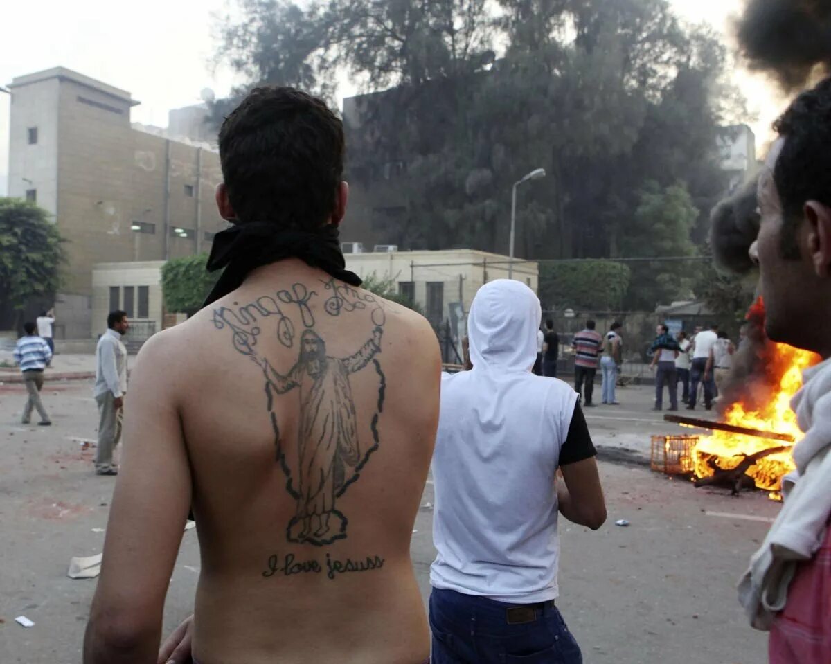 Тату дозволенные мусульманину. Мусульманам можно татуировки. Татарские тату. Тату для мусульман. Религиозные тату ислам.