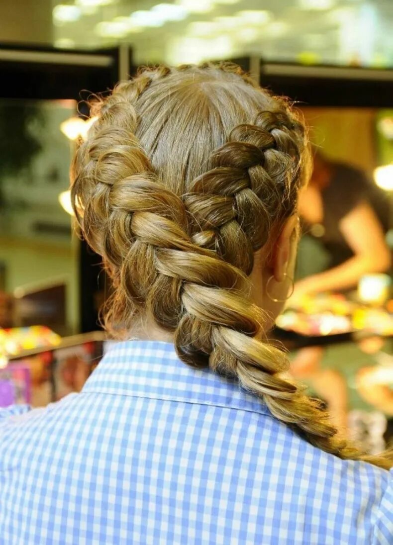 Прическа из косичек. Французские косы. Колосок прическа. Плетение волос.