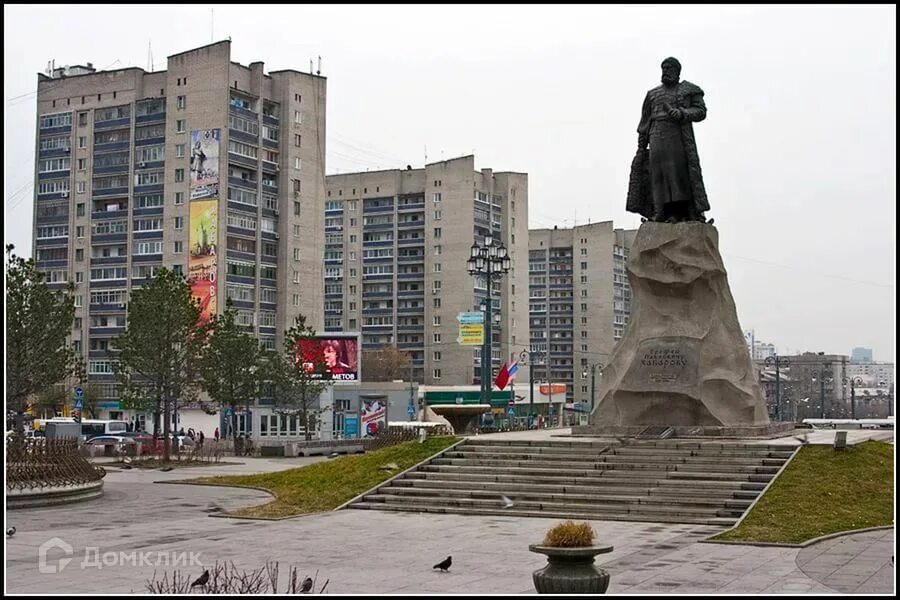 Памятник маршалу а. Какие памятники есть в хабаровске. Хабаровске. Памятник александру василевскому в хабаровске. Памятник хабарову в хабаровске.