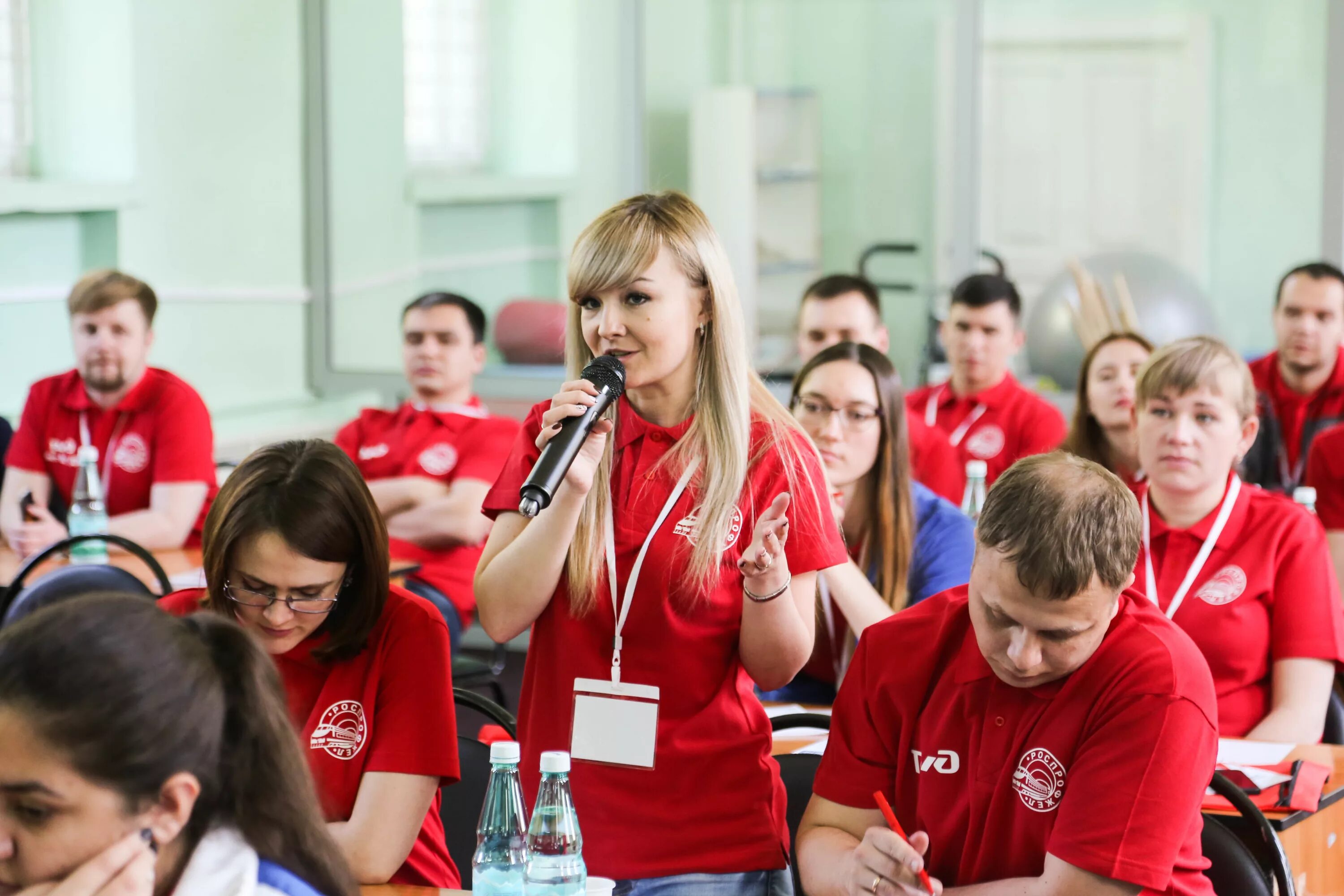 Пример муниципального молодежного совета. Фестиваль работающей молодежи. Программа работающая молодежь. Креативная молодежь. Программа работающая молодежь.