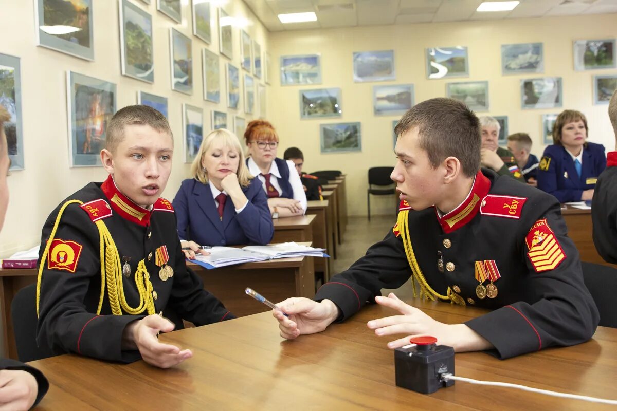 Сайт суворовского училища поступающим. Уссурийское Суворовское военное училище. Суворовское училище Калининград. Довузовские образовательные учреждения Министерства обороны РФ. Суворовское училище Уссурийск.