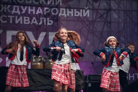 Три кита детский хор великан где послушать