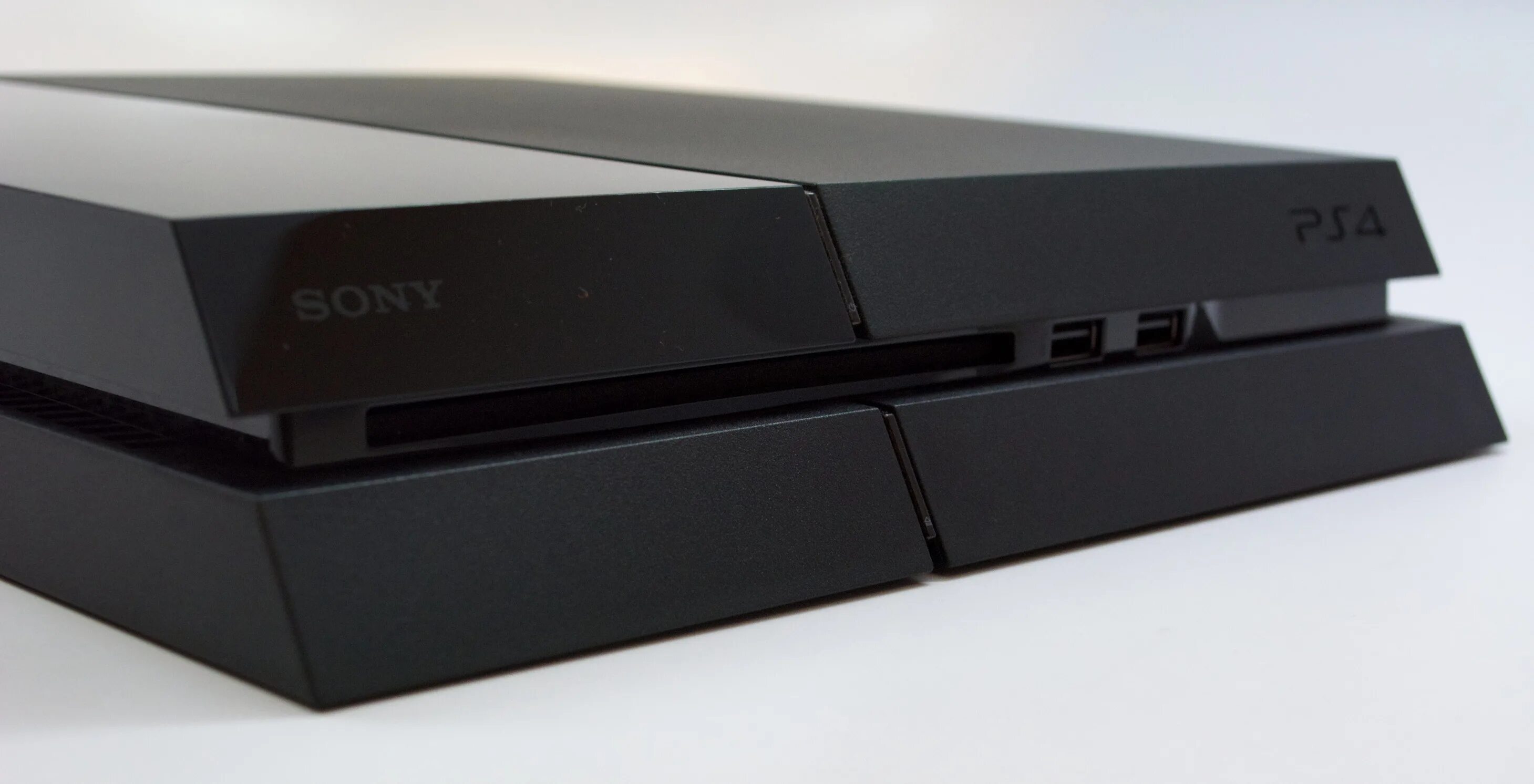 Ps4 типы. Сони ПС 4. PLAYSTATION 5 Slim 2023. Корпус ps4 Slim. Ps4 Sony OLED.