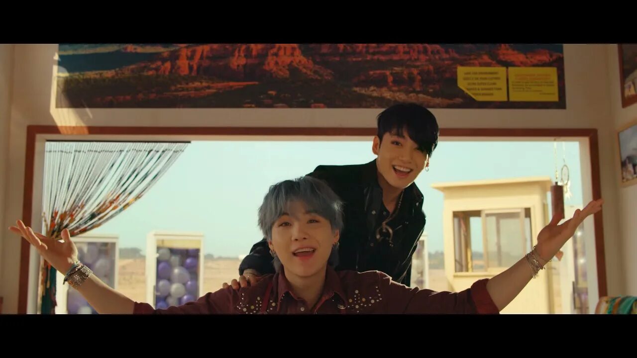 I am wanna dance. Чонгук permission to dance. чонгук 2025 permission to dance. чонгук permission to dance клип. bts permission to dance чонгук.