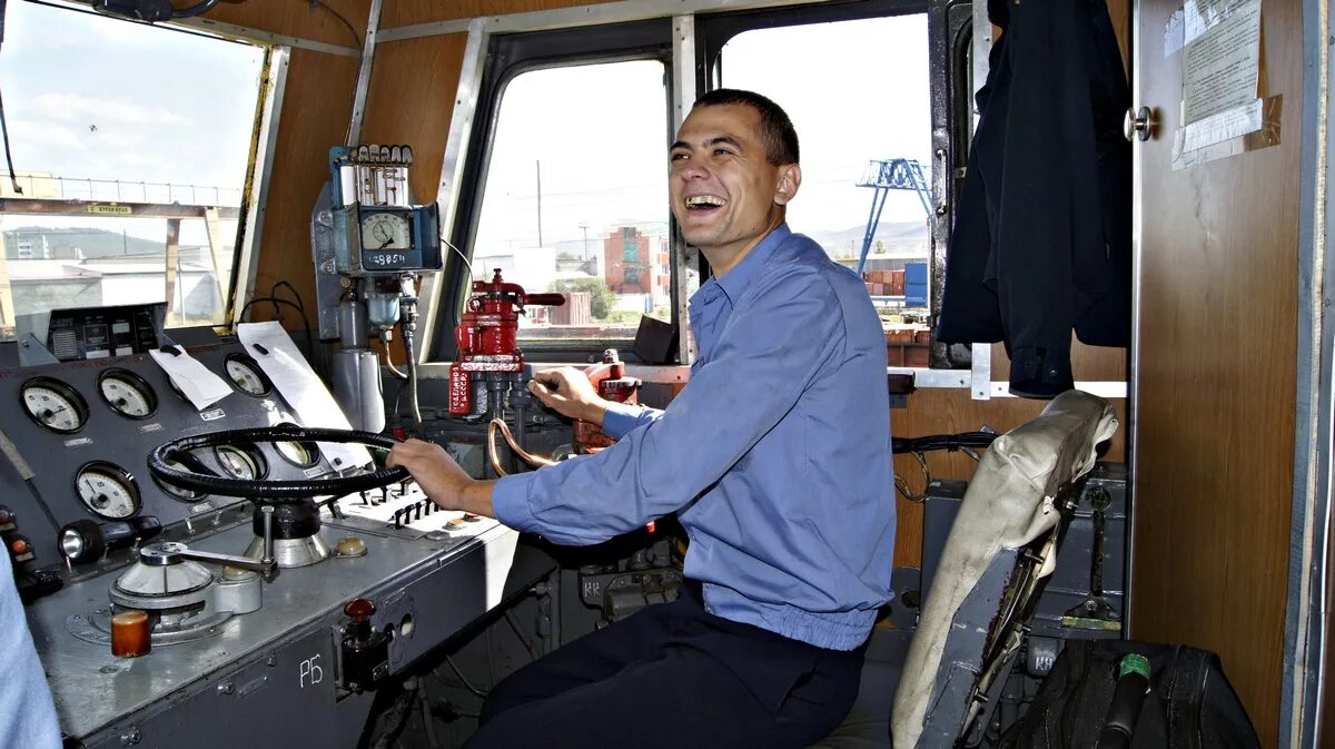 работа за границей машинист