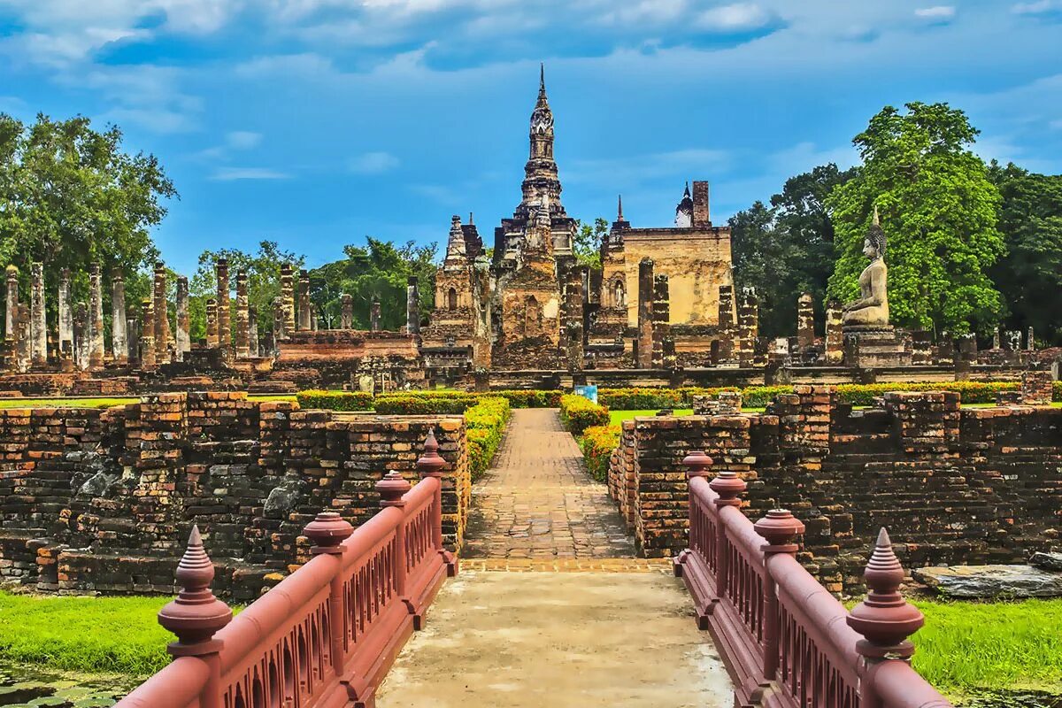 Аюттхая таиланд достопримечательности. Sukhothai таиланд. Древний город сукхотай. Древний город аюттайя. Аюттайя таиланд храм.