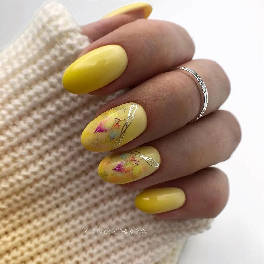 Дизайн ногтей осень 2023 год. Осенний дизайн ногтей. Маникюр осень 2022. Ногти желтые осенние. Маникюр осень желтый.