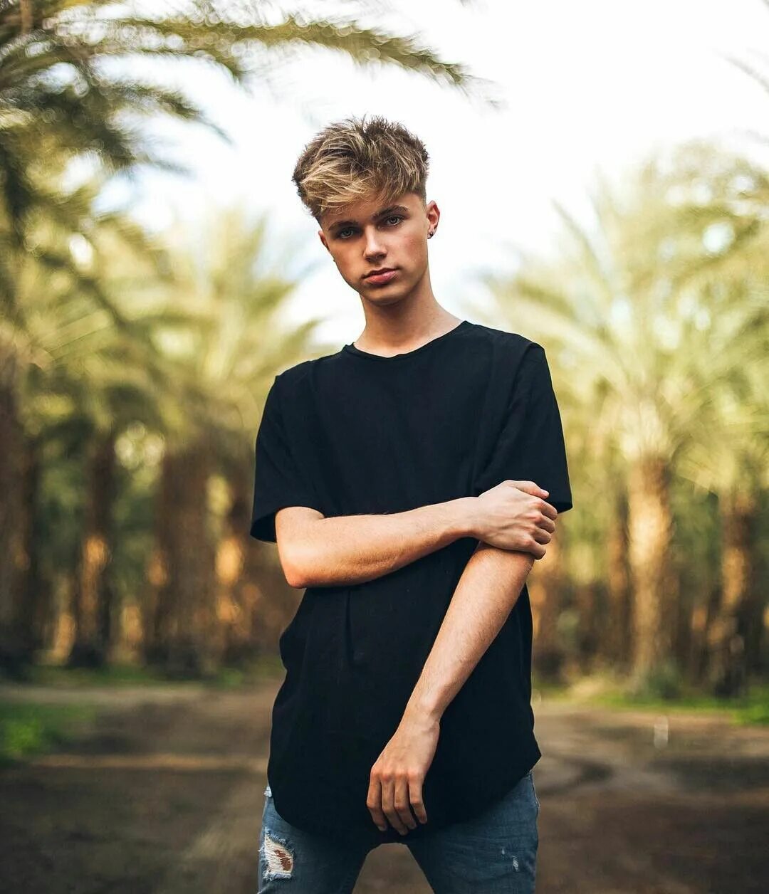 Фото мальчика 15 лет красивый. HRVY британский певец. Парень подросток. Красивые парни 16 лет.