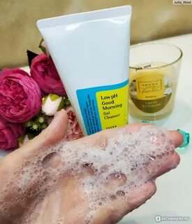Cosrx low ph gel cleanser