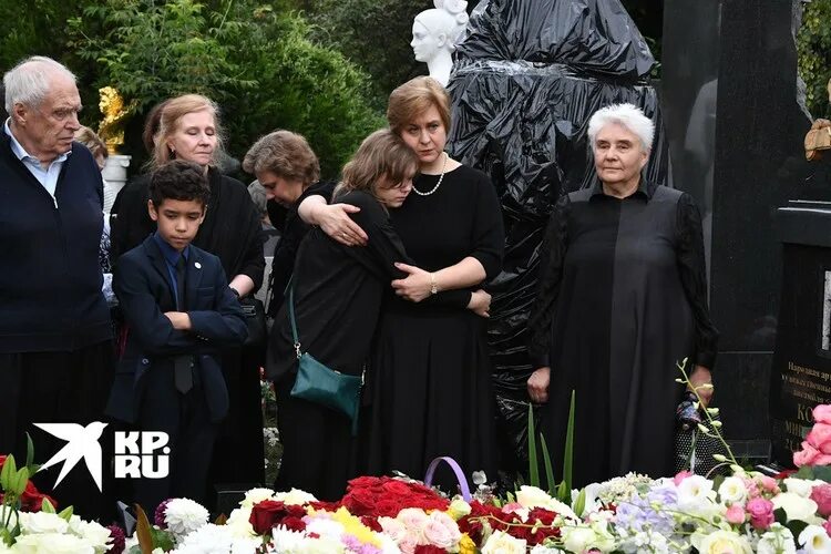 Народную артистку СССР Васильеву похоронили на Новодевичьем кладбище Аргументы и