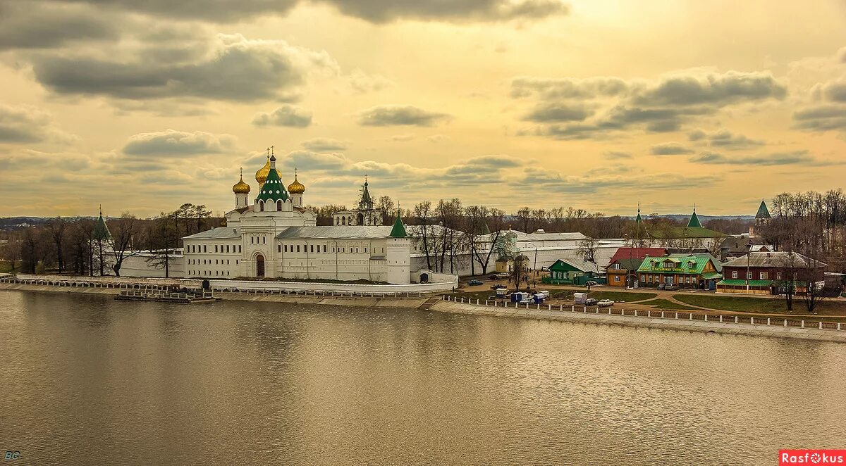 костромы услуги. ипатьевский монастырь кострома. кострома центр города. костромы услуги. кострома город на волге.