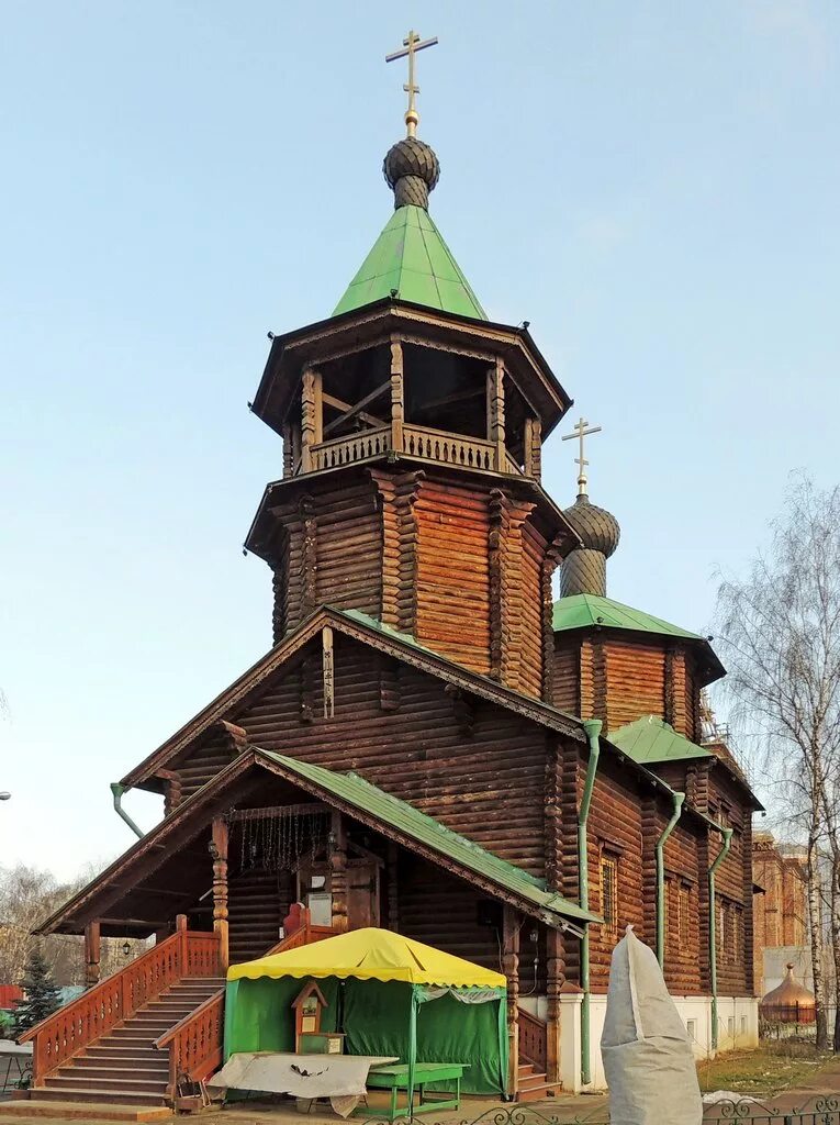 храм сретения господня в жулебино, москва. прав. храм иоанна кронштадтского в жулебино. храм святого праведного иоанна кронштадтского. храм сретения в жулебино.