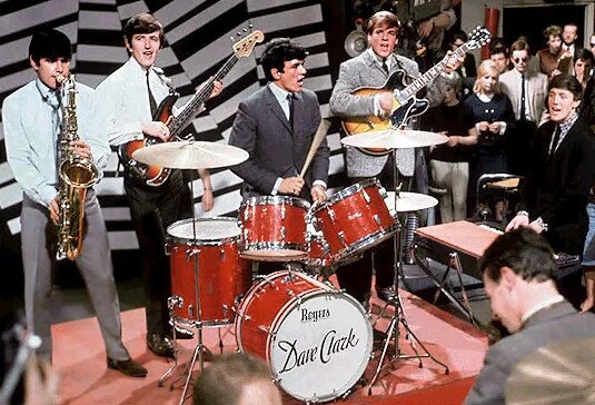 Группы 60 80. Группа the Dave Clark Five. Группа 60х английская 60. Англия группа. Английские группы 60-70 годов.