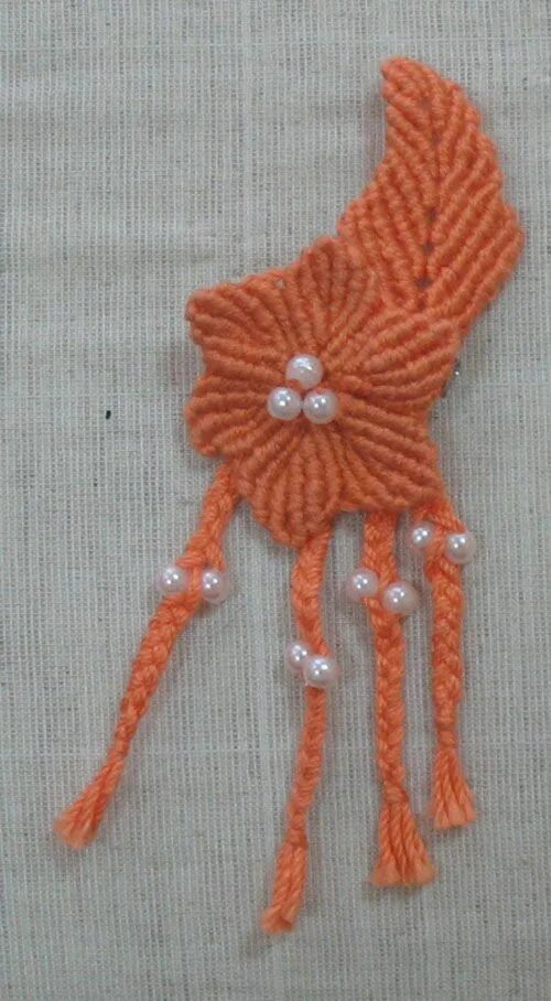 Цветы в технике макраме. Цветы макраме. Брошь макраме. Цветы из макраме. Макраме цветы мастер класс.