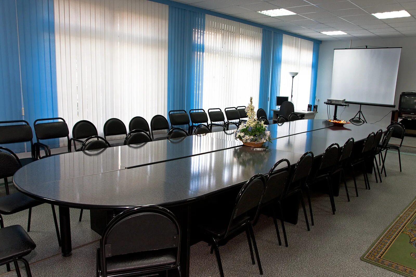 Конференц зал рядом. «максима заря» отель, конференц-зал «ренуар». Конференц зал рядом. Актовый зал росатом. Конференц зал рядом.