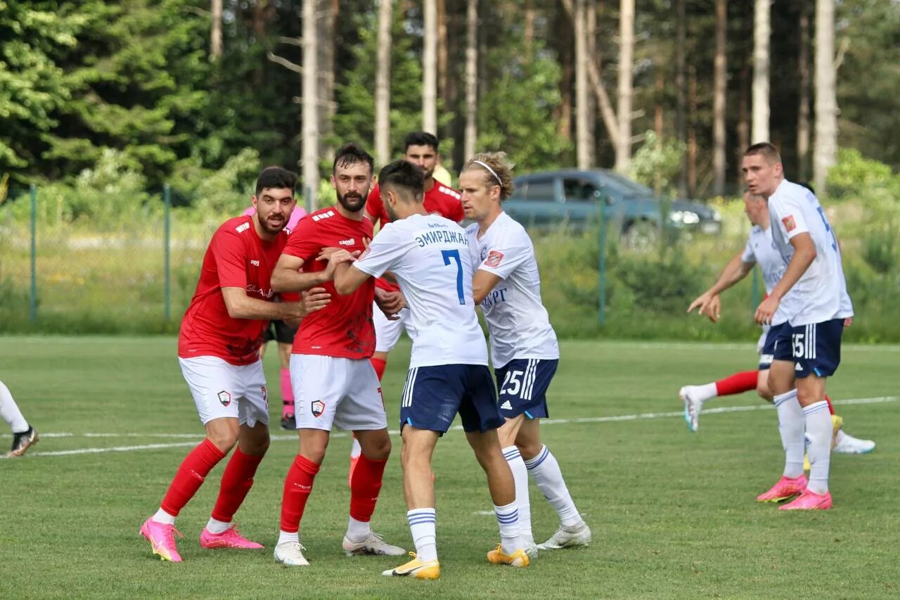 Автобус фк крылья советов. Футбол оренбург самара. Оренбург фк форма 2022. Оренбург (футбольный клуб) матчи. Кс футбол.