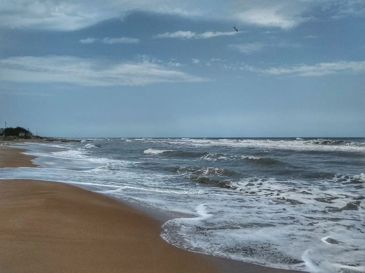 Санаторий каспий дагестан пляж. Берег каспийского моря дагестан. Пляжи дагестана 2023. Махачкала дагестан море избербаш. Махачкала избербаш каспийское море.