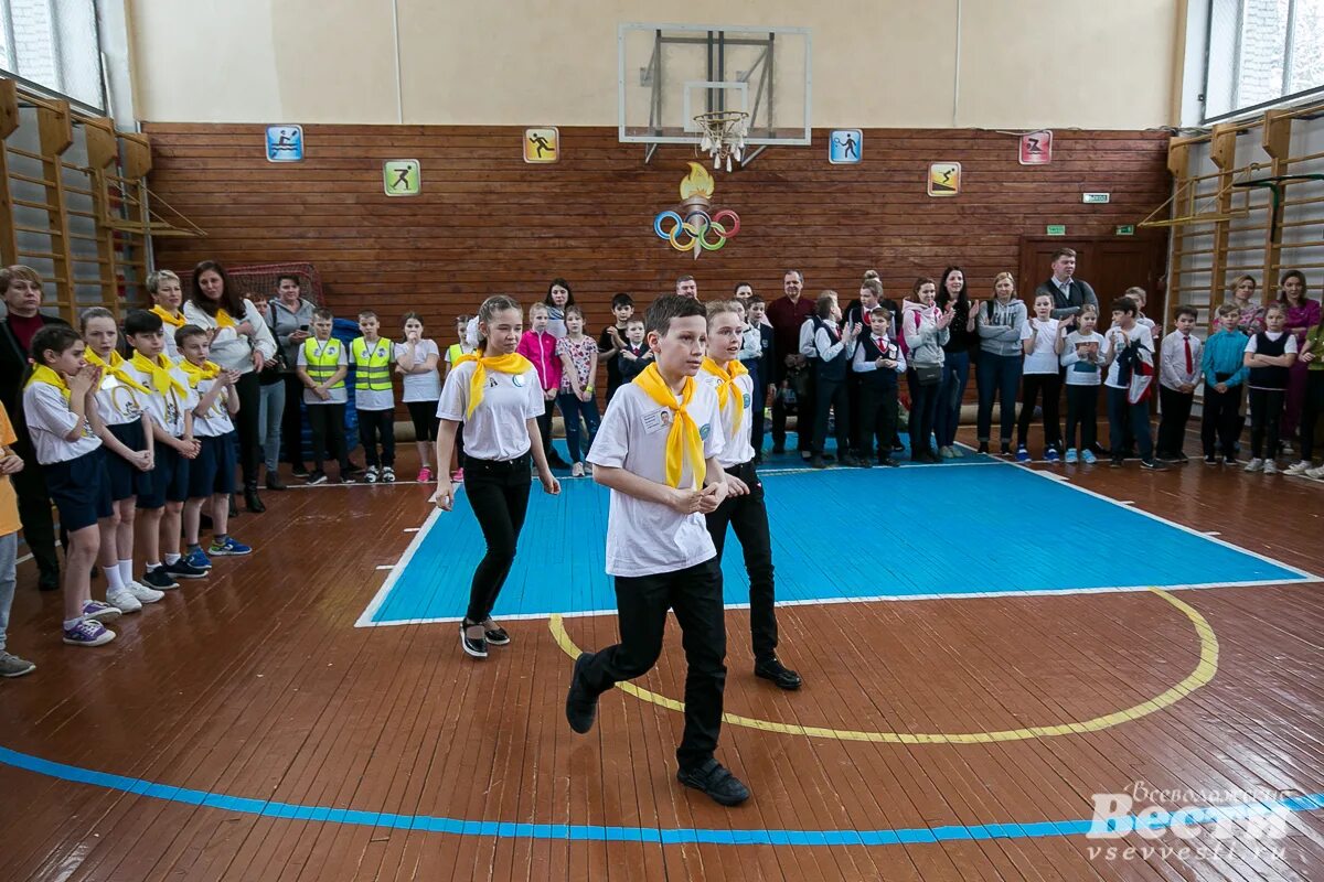 школа 3 всеволожск бернгардовка. всеволожская сош 3. моу сош 4 школа в всеволожске. школа 3 бернгардовка. моржинский александр тихонович всеволожск.