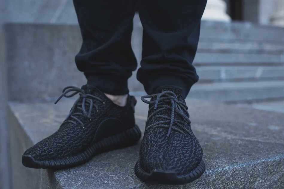 Мужские изи буст. Adidas Yeezy Boost 350. Adidas Yeezy Boost 350 Black. Кроссовки adidas Yeezy Boost 350 мужские. Adidas Yeezy Boost 350 черные.