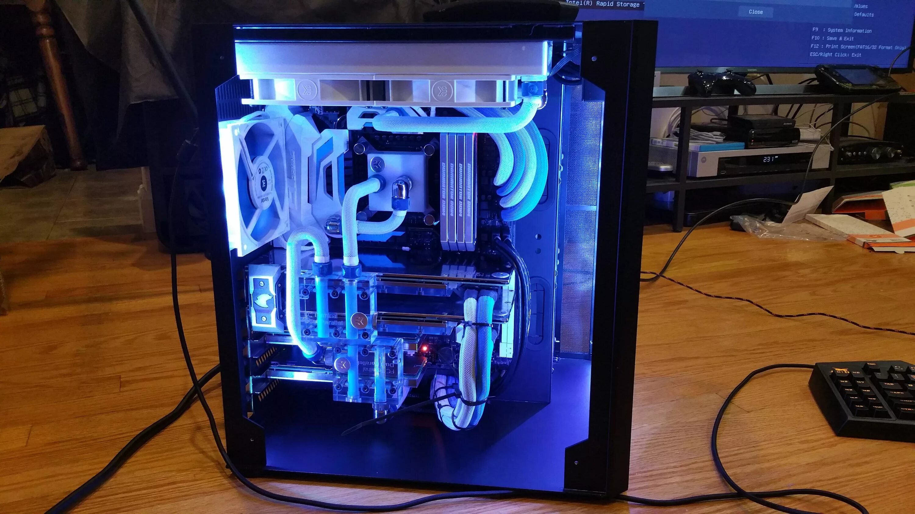 Регион сво. Сво ПК Deepcool lc520. Deepcool Zalman водяное охлаждение. Lian li водяное охлаждение. Водяное охлаждение Deepcool ROG.