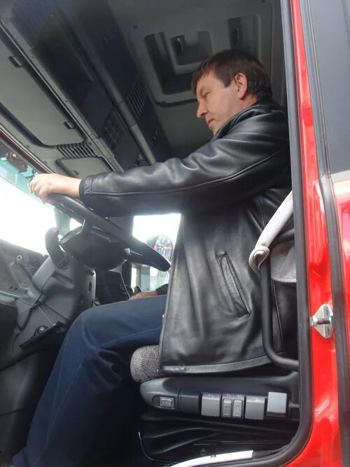 водитель москва грузовой