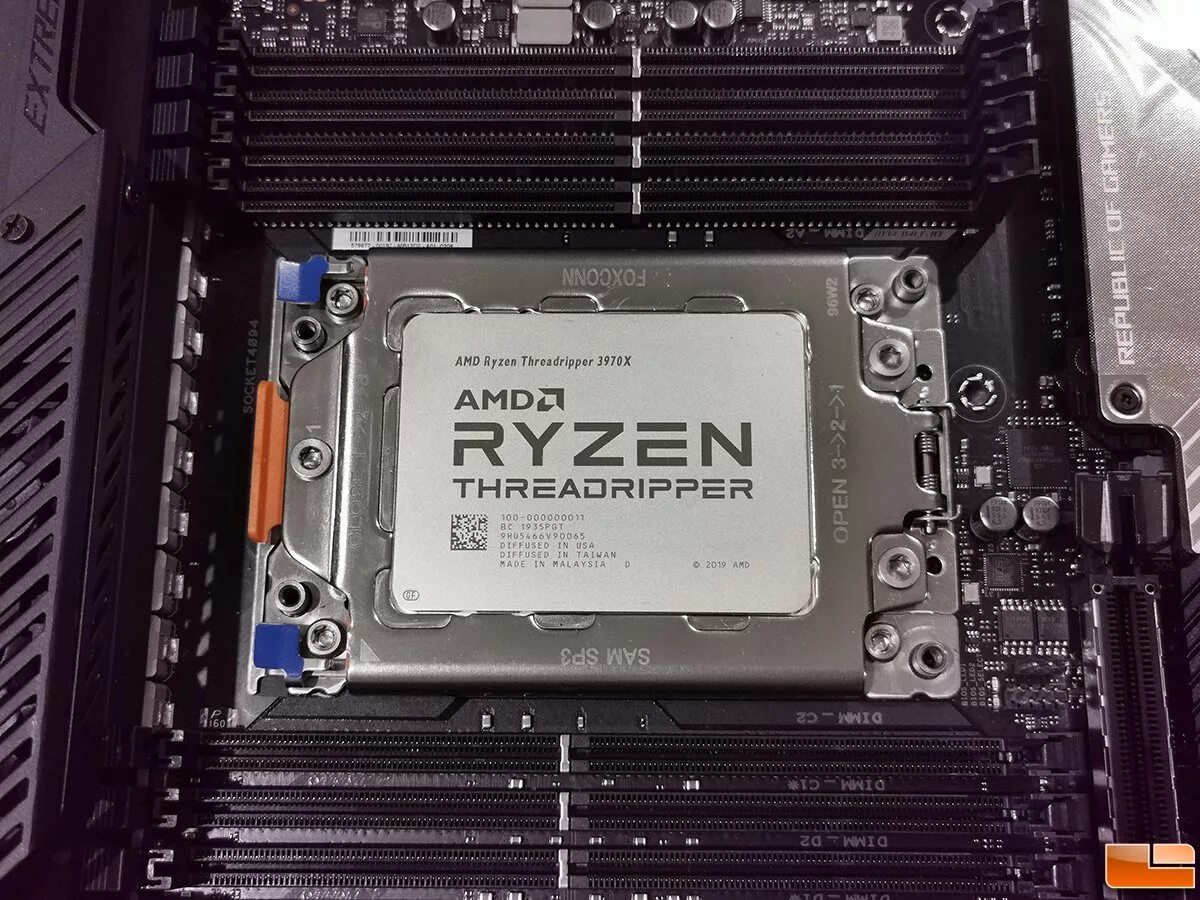 Памяти мощнейшим процессором и. Процессор AMD Ryzen Threadripper. AMD Threadripper 3970x. Процессор AMD Ryzen™ Threadripper™ 3970x. Процессор AMD Ryzen Threadripper 1950x.