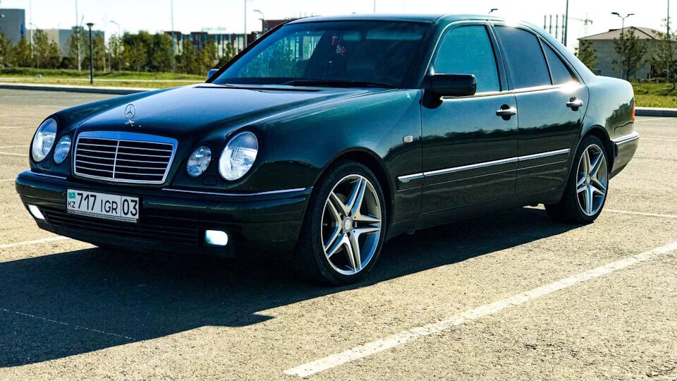 W210 e класса. Мерседес w210. mercedes benz e class w210. мерседес e класс 1997. мерседес е класс 210.