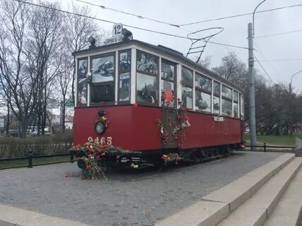 Сколько памятников трамваю установлено в санкт петербурге