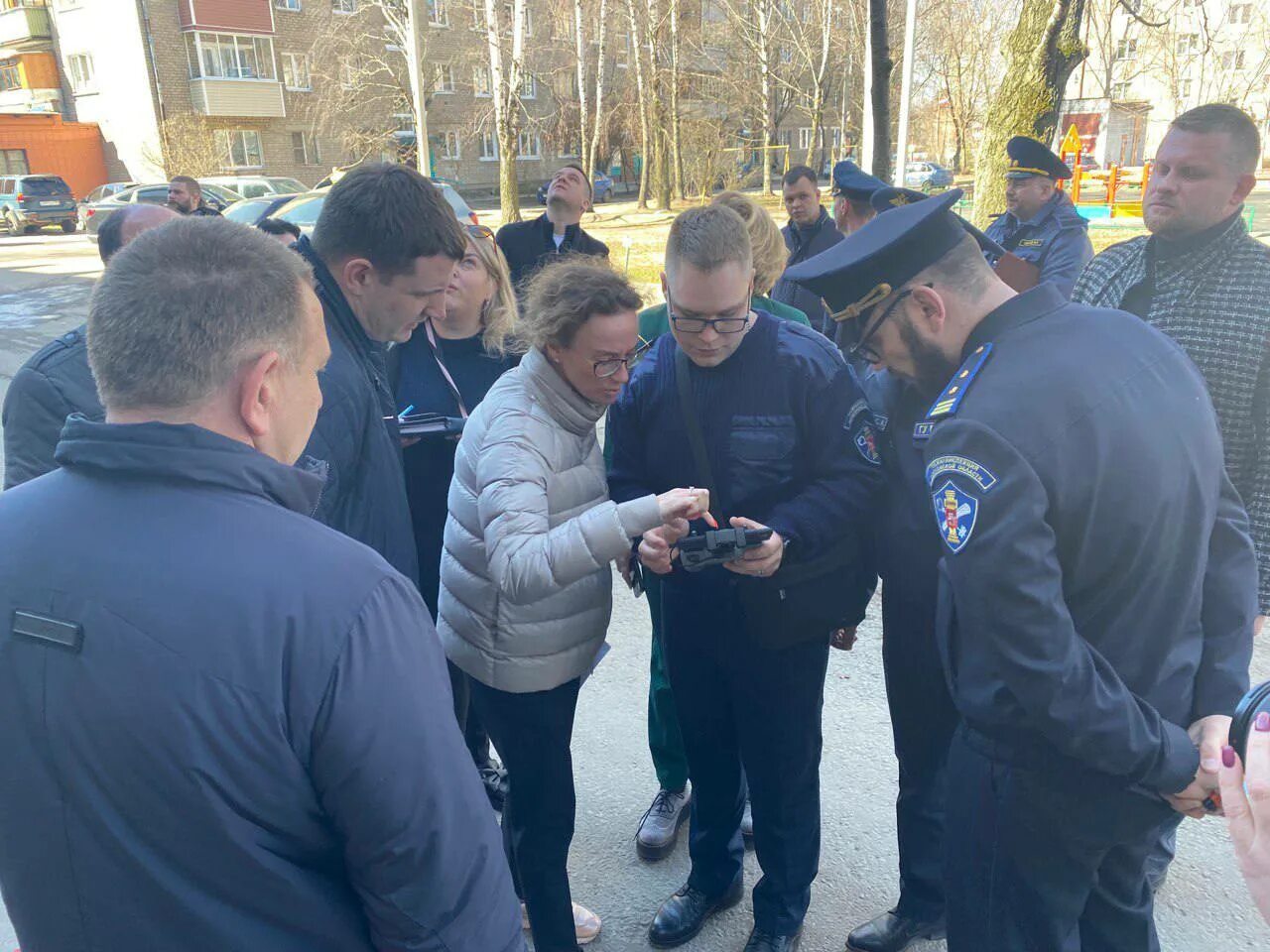 Погода в павловском сегодня по часам. Павловский Посад криминал. Интер младший Павловский Посад. Субботник 2022 Павловский Посад фото.