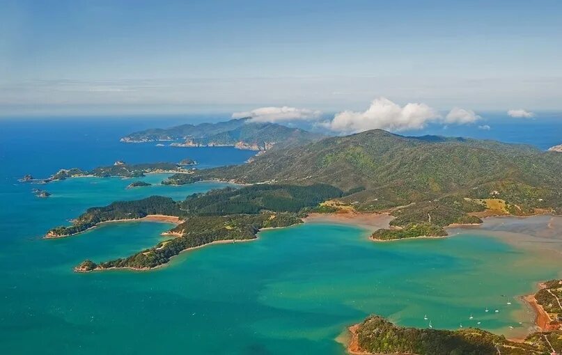 New zealand two islands. Новая Зеландия Северный остров. Северный (остров, острова Демьяна бедного). О Северный новая Зеландия. Северный и Южный остров новой Зеландии.